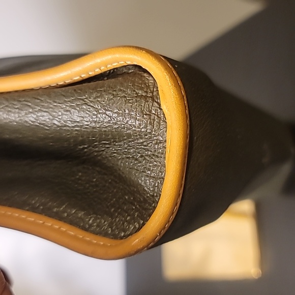 RARE VINTAGE GUCCI PLUS CLUTCH - Picture 8 of 13